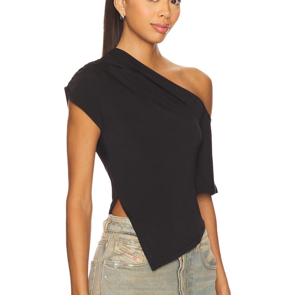 I.AM.GIA Black One-Shoulder Asymmetric Crop Top